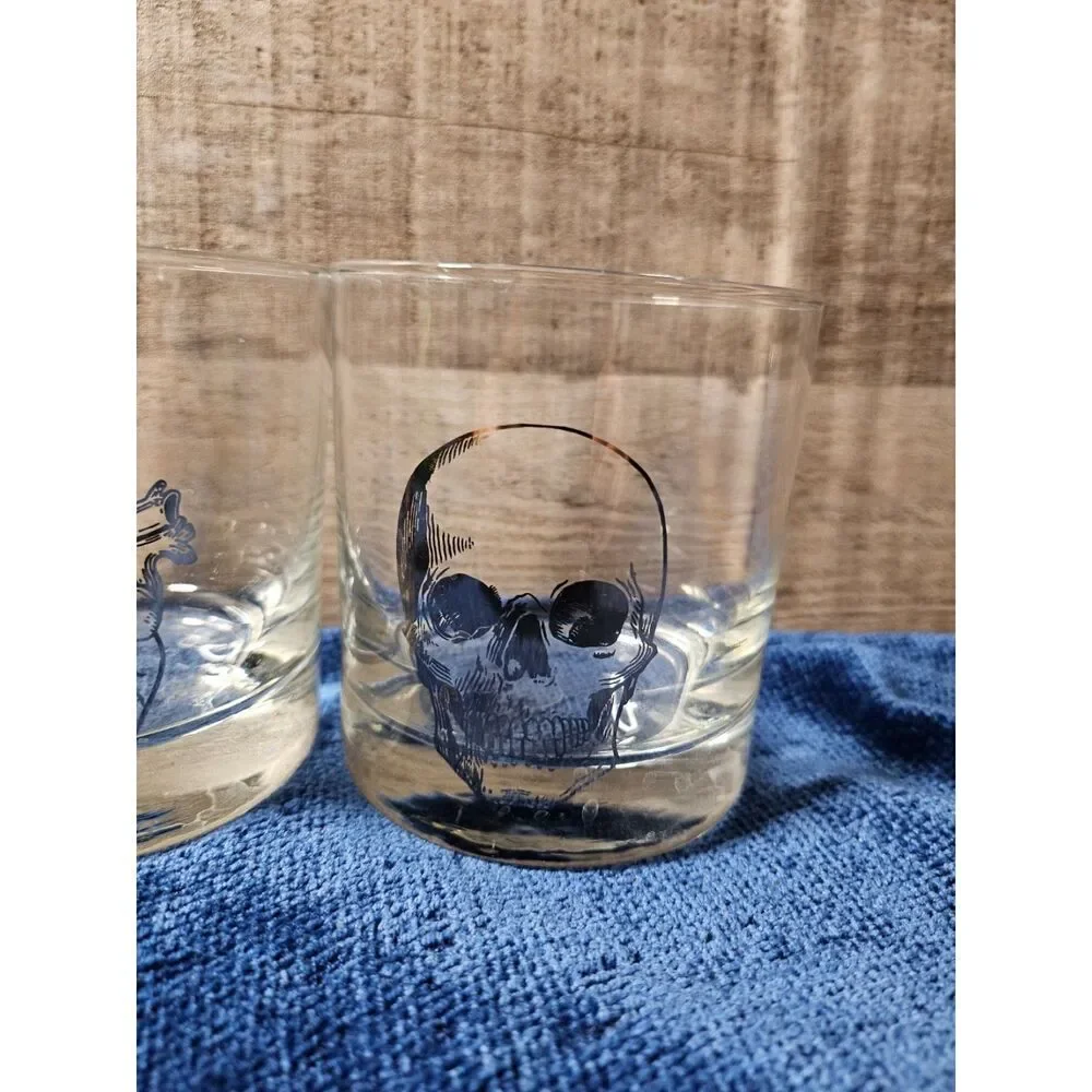 Silver Anatomical Heart Human Skull Whiskey Drinking Glasses